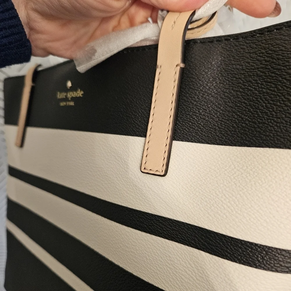 NWT Kate Spade ♠️ Large Hawthorne Lane Ryan Striped Tote + Bag Charm